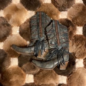 Corral boots 💃🏻💃🏻💃🏻💃🏻